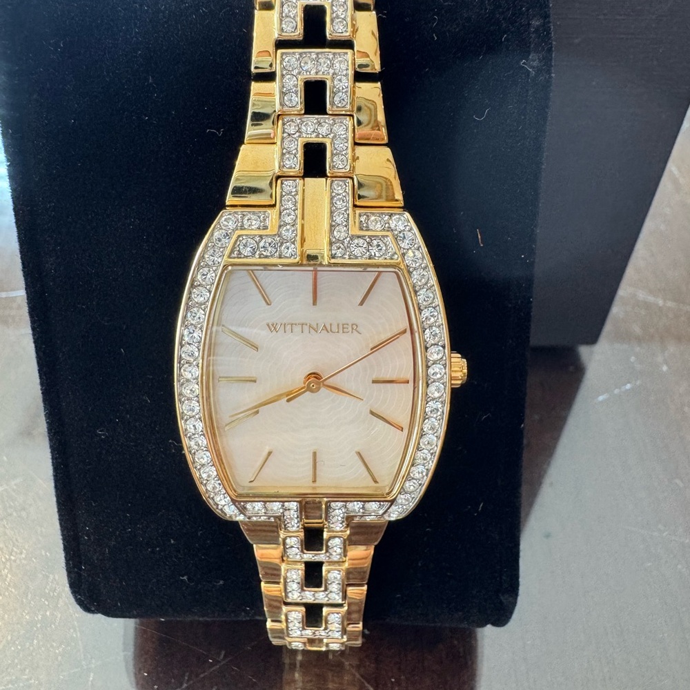 Wittnauer by Bulova Gold watch - Picture 8 of 10